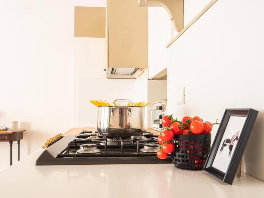 Romantic Flat On Navigli River By Easylife Milano Eksteriør billede