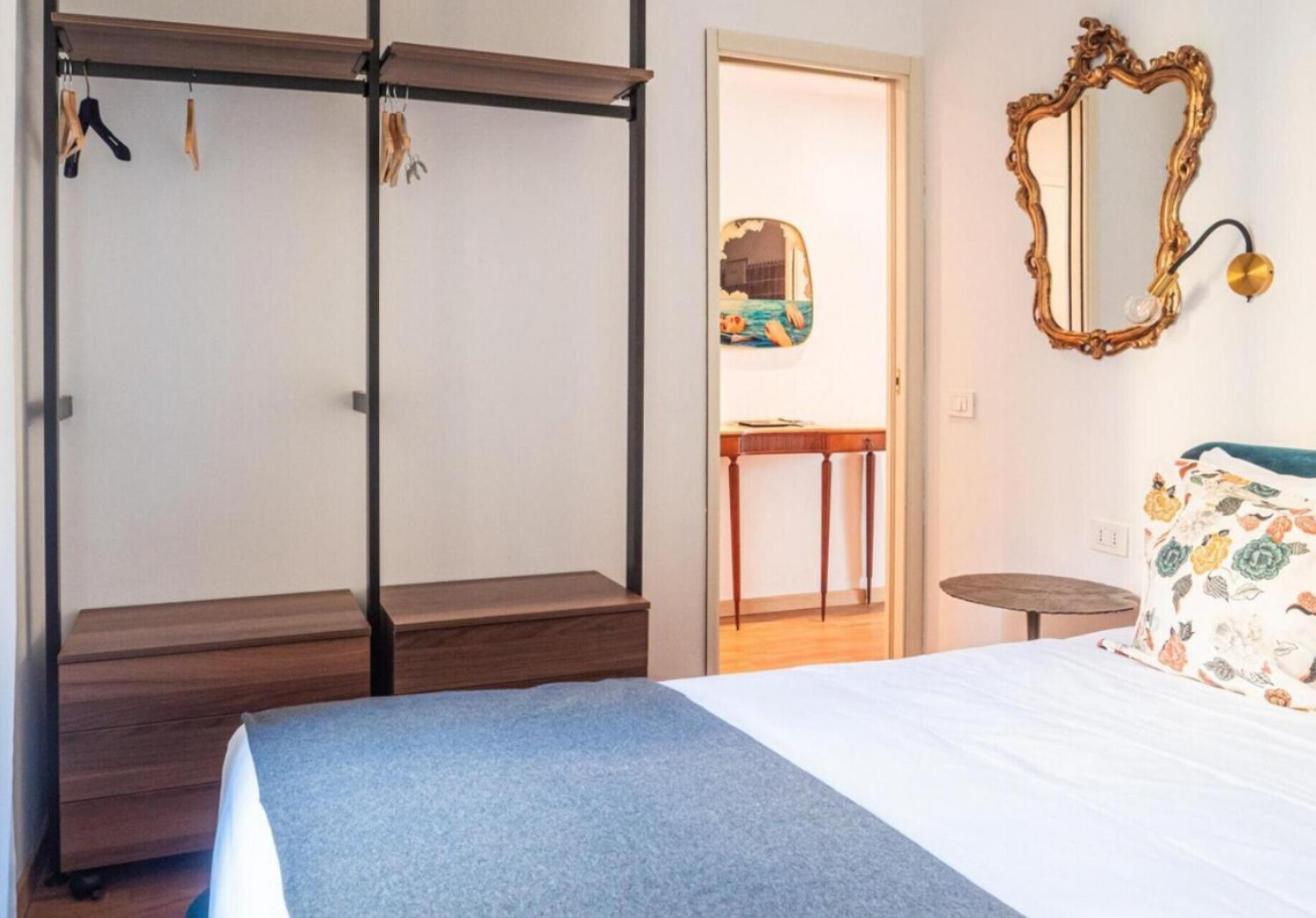 Romantic Flat On Navigli River By Easylife Milano Eksteriør billede